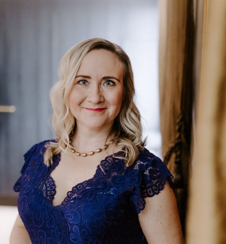 Salasuhde ja Salarakas -terapia