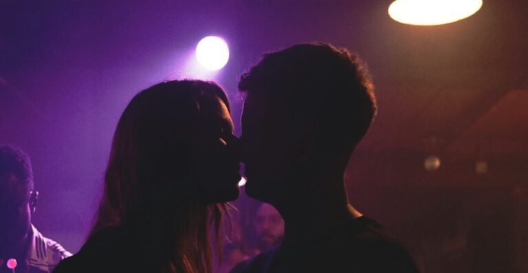 Hyvä seksisuhde, mistä löytyy seksiseuraa, paras seksikumppani -kokemuksia