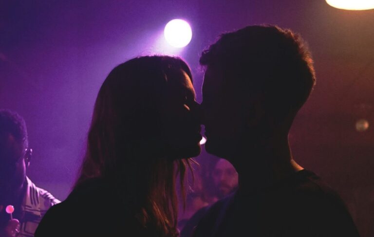 seksitön parisuhde, Tahdonvastainen selibaatti (incel), seksitön suhde, seksitön avioliitto, parisuhde ilman seksiä, avioliitossa ei seksiä